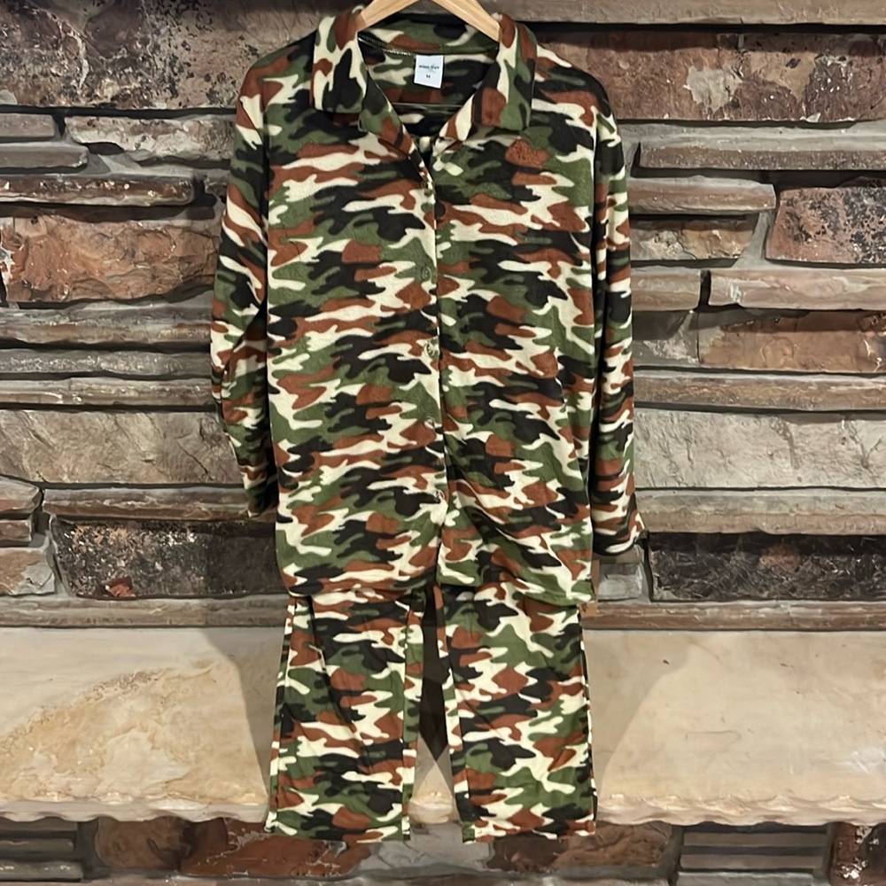 Bronze Eagle Camo Fleece Button Up Pajama Set